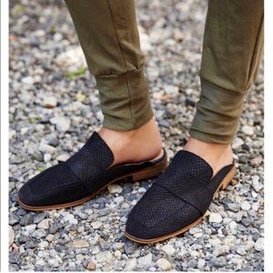 At ease loafer free people online